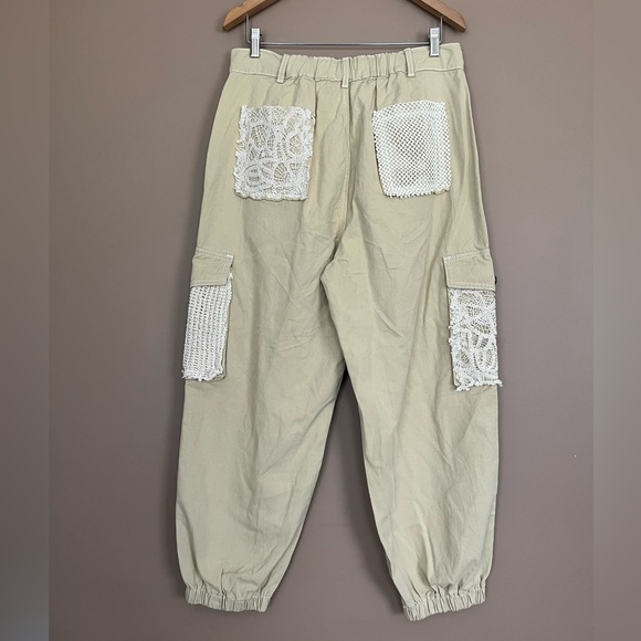 {POL} Crochet Detail Twill Cargo Jogger in Beige - Womens Medium - Picture 5 of 10